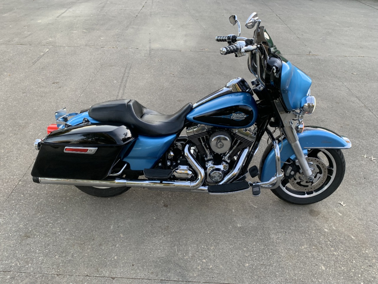 2011 Harley Davidson  FLHTC Electra Glide Classic / Street Glide 